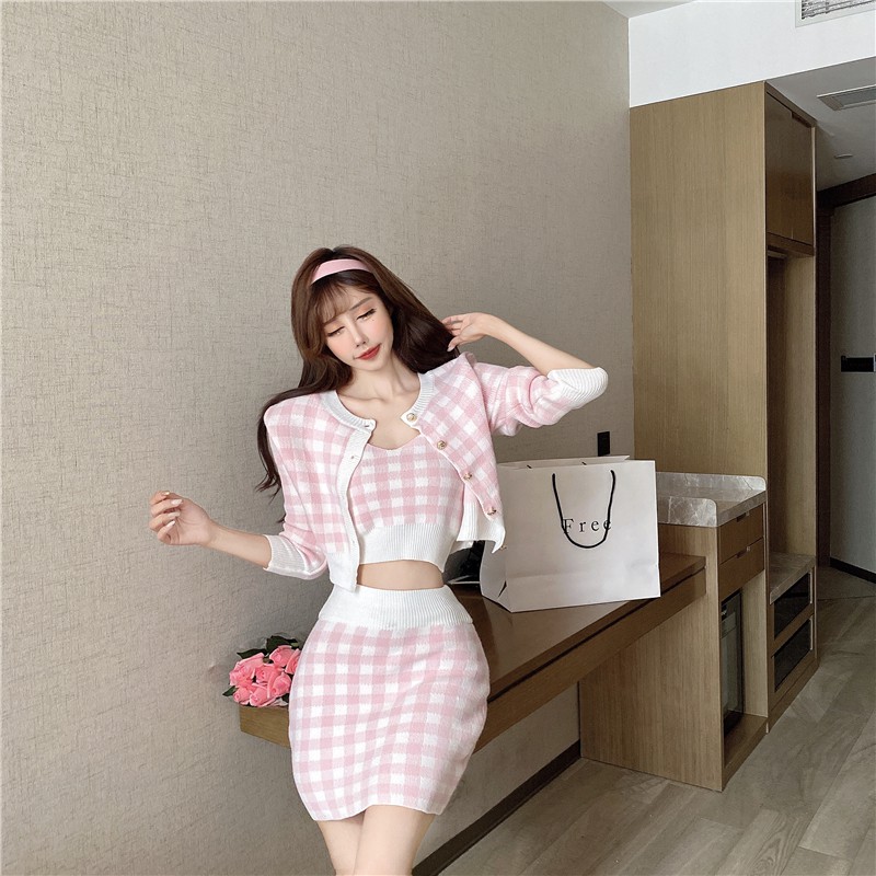 Cả set 3 bộ áo 2 dây croptop sọc caro ôm body sexy gợi cảm + váy suông ngắn lưng cao + áo khoác len tay dài ngắn ulzzang