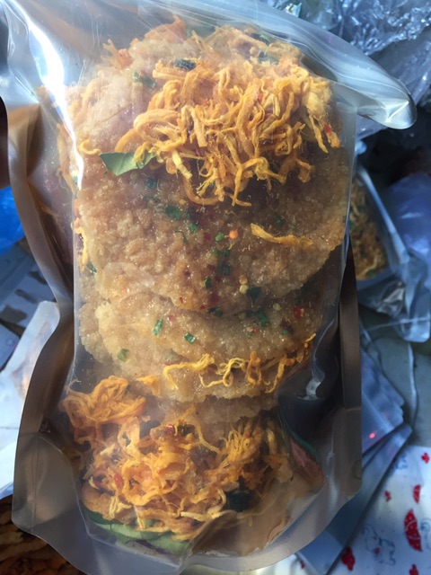 [ 500GRAM ] CƠM CHÁY LẮC KHÔ GÀ🐥🍃🌶🍘 | BigBuy360 - bigbuy360.vn