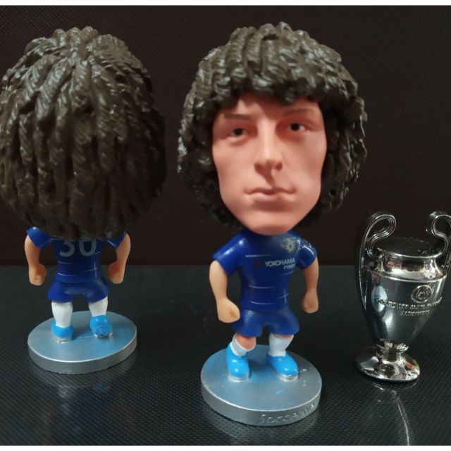 Tượng cầu thủ bóng đá David Luiz Chelsea