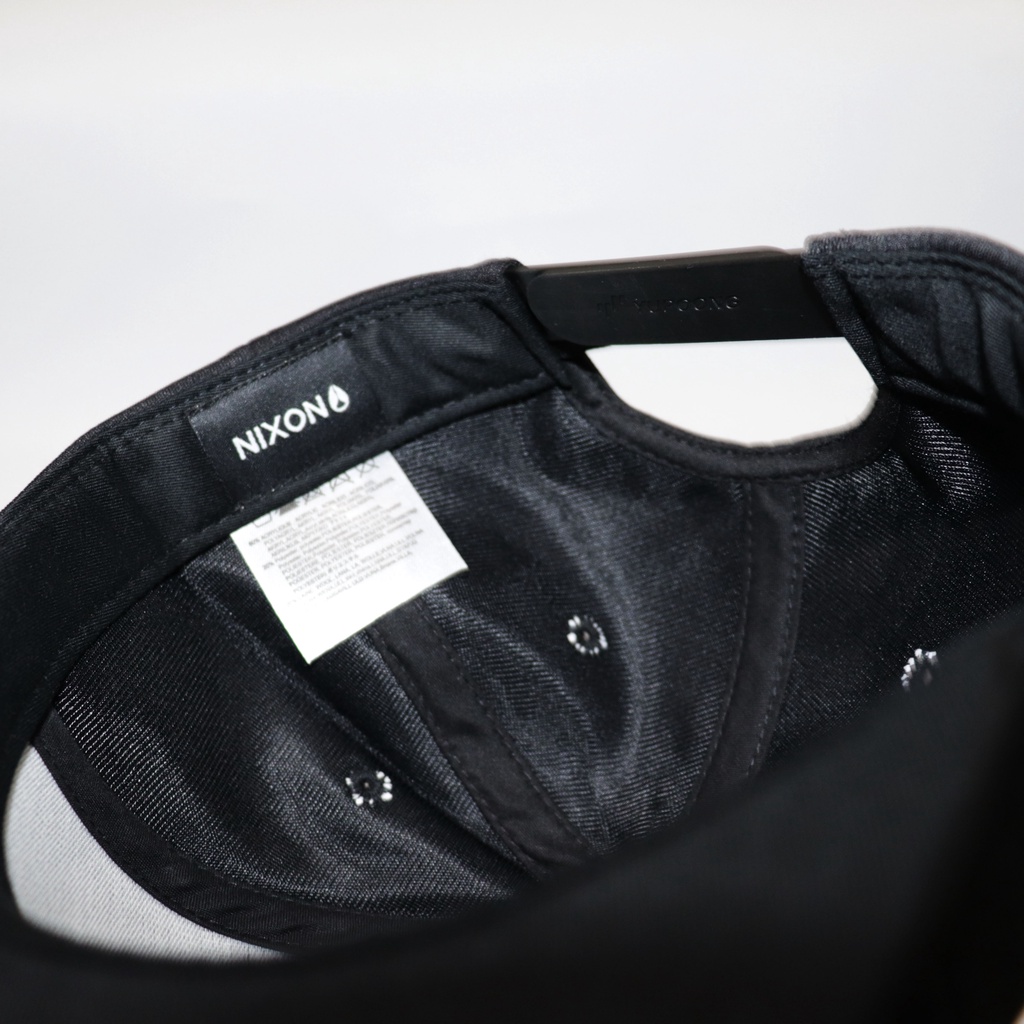 Nón NHS Snapback Full Đen Kết Da Lộn Đen Logo Vuông Nix001.