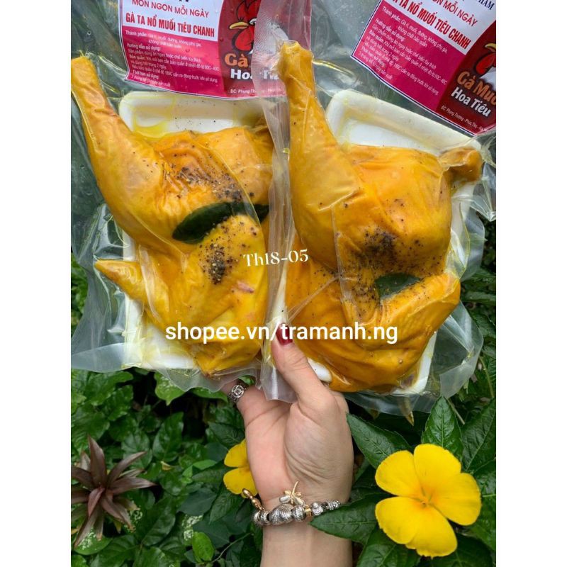 Gà Ủ Muối Hoa Tiêu vỉ nửa con