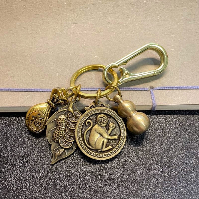 Móc Chìa Khóa Phong Thủy 12 Con Giáp Được Chì Chú Mang Lại Tài Lộc Phú Quý Cho Người Đeo