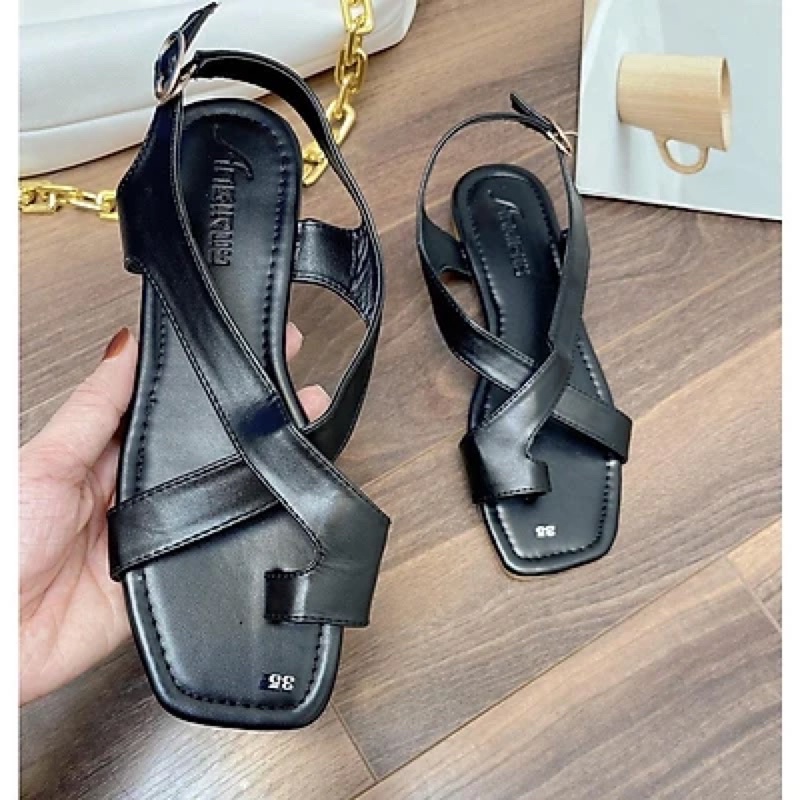 Về hàng: Sandal xỏ ngón da mềm êm chân