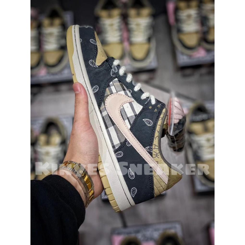 Giày SB Dunk x Travis Scott