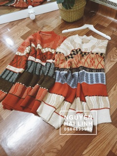 Áo len thổ cẩm và chân váy xoè