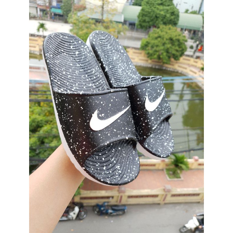 [Mã FASHIONT4MA2 giảm 10K đơn 50K] Dép nam đúc nguyên khối mầu đen ( chấm bi) loại chống trơn không thấm nước