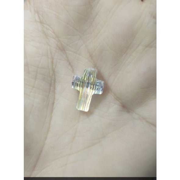 Thánh Giá Pha Lê Swarovski màu đen, trắng và màu trà