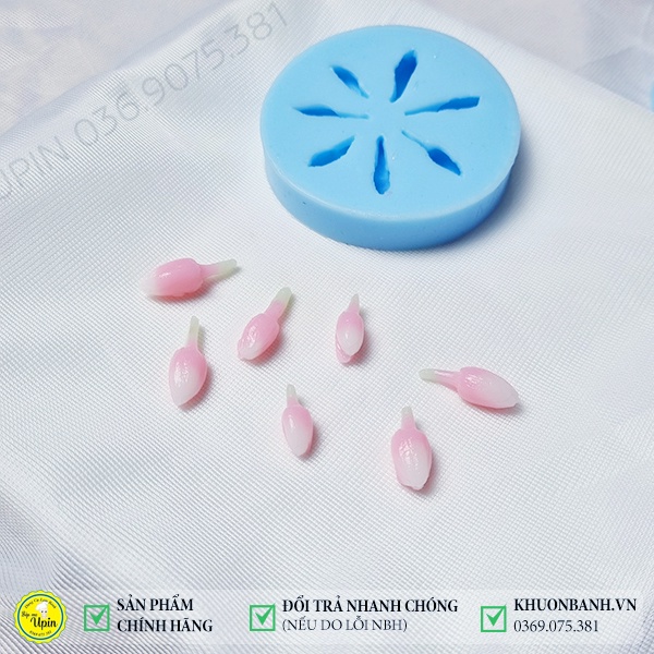 Khuôn silicon 4D vỉ 7 nụ hoa thái mã M13