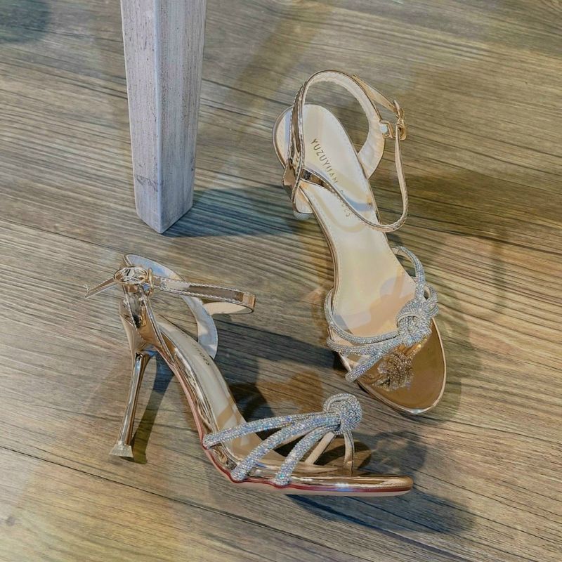 Sandal dây xoàn da bóng gót nhọn 9cm