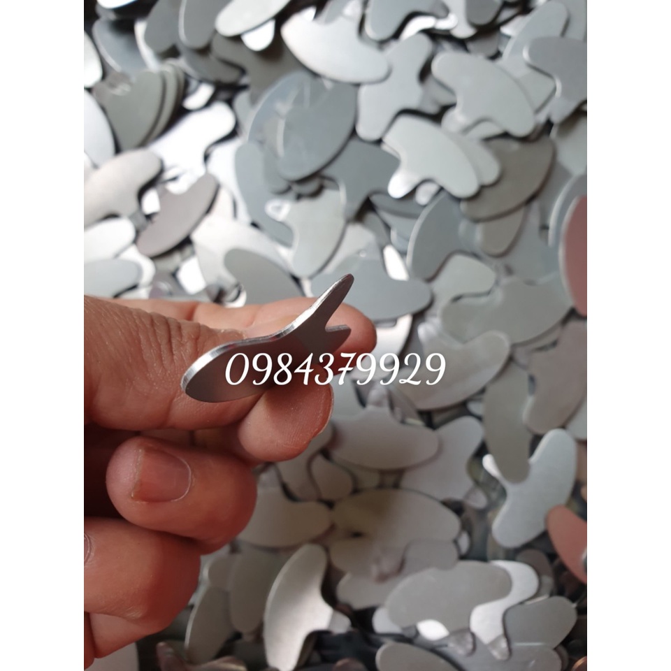 1kg mở mắc ca từ 190 đến 200 cái