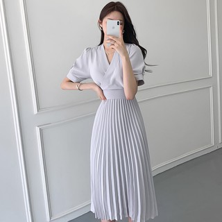 [ORDER] Đầm chic ngắn tay dáng dài xếp ly cổ V hai màu xám vàng Hàn Quốc