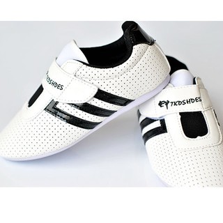 Giày Thể Thao Tập Võ Taekwondo Màu Trắng Phối Lưới Thoáng Khí