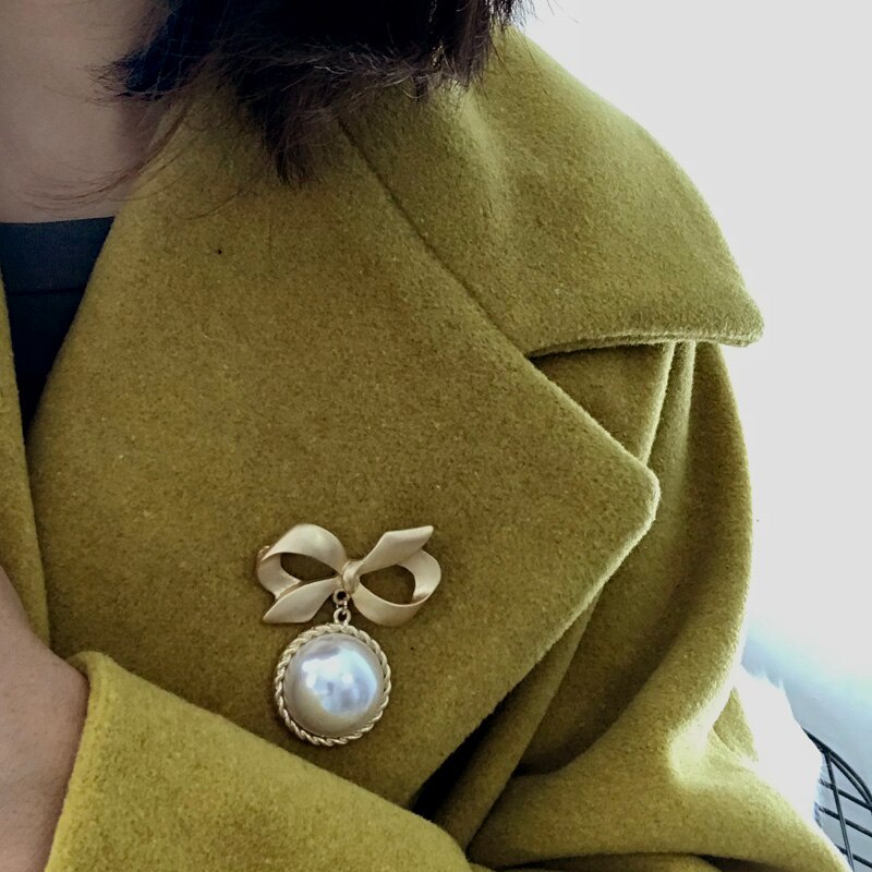 Ghim Cài Áo Đính Ngọc Trai Kiểu Dáng Sang Trọng Cho Nữ