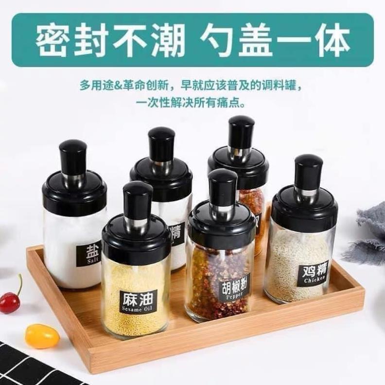 (giá sỉ = lẻ) HŨ GIA VỊ NẮP VẶN CHỐNG CHẢY KÈM THÌA MÚC SIÊU HÓT