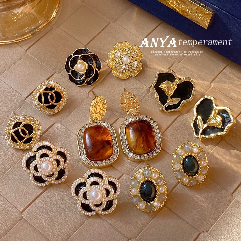 Đôi Khuyên Tai Ngọc Trai Thời Trang Hàn Quốc Năm 2023 Dành Cho Nữ