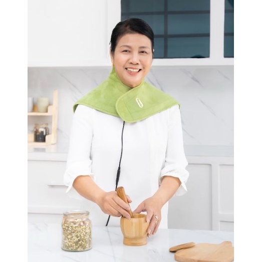 Đai chườm nóng vai gáy dùng điện Hapaku