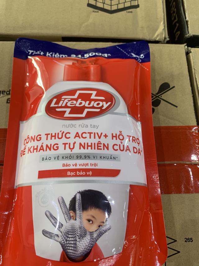 Combo 2 Nước Rửa Tay Lifebuoy Giúp Sạch Khuẩn Và Bạc Bảo Vệ, Bảo Vệ Khỏi 99.9% Vi Khuẩn Gây Bệnh 450G