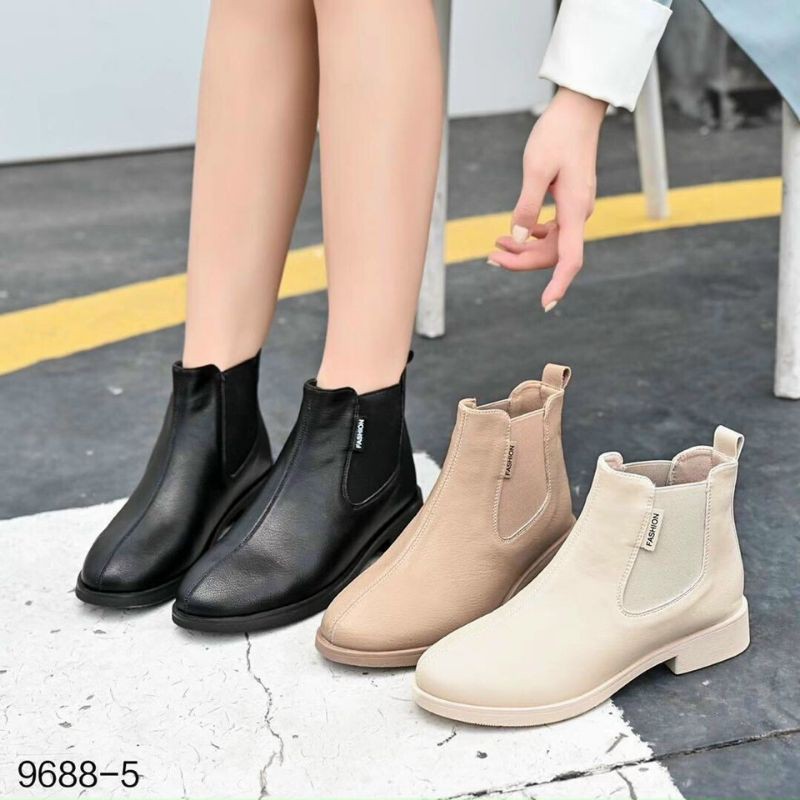 Bốt bệt da mềm đế cao su