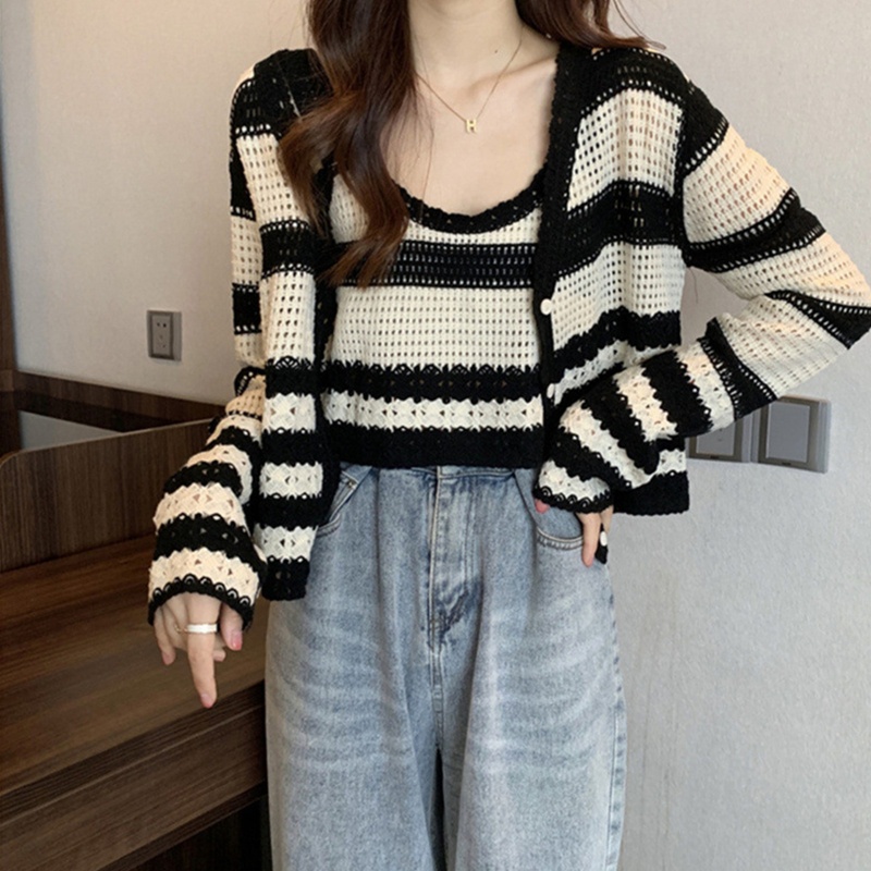 Áo Croptop Tay Dài Cổ Chữ V Khoét Sâu Chống Nắng