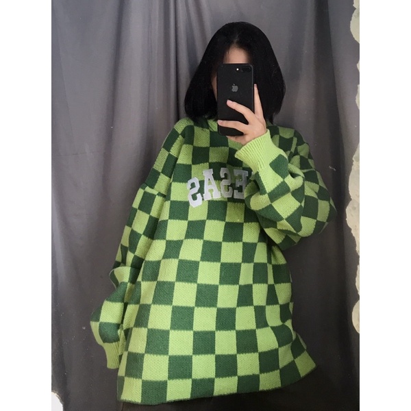 Áo len kẻ karo