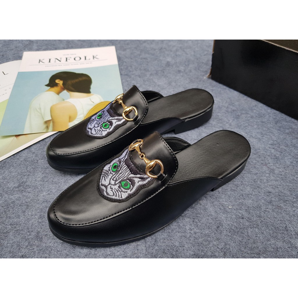 Giày sục nam | THÊU HỌA TIẾT CON MÈO DA NHÁM | đế cao su đem lại sự thoải mái cho người sử dụng.