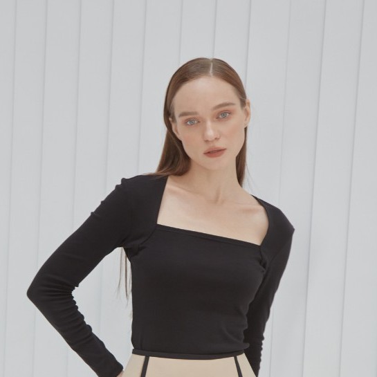  COCO SIN - Chân Váy Mini Nâu Viền Đen