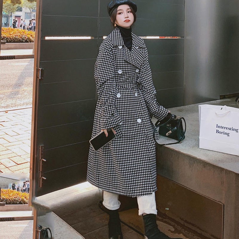 Áo khoác IELGY họa tiết răng sói trắng đen cá tính cho nữ