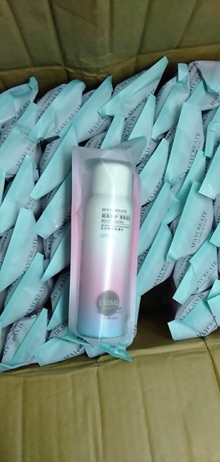 Xịt Chống Nắng Trắng Da Maycreate 150ml