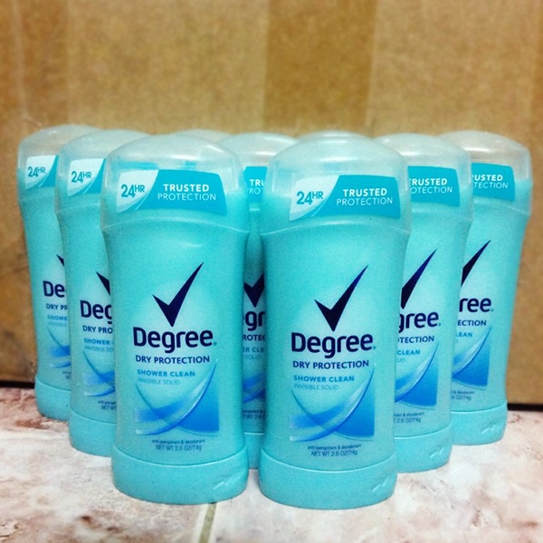 Lăn sáp Degree nữ