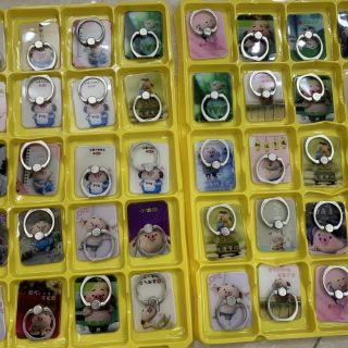 Iring nhẫn dựng điện thoại kute, chọn ngẫu nhiên.