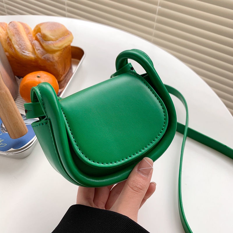 Túi Đeo Chéo Mini Hình Vuông Màu Trơn Có Khóa Nam Châm Phong Cách Nhật Bản Cho Nữ