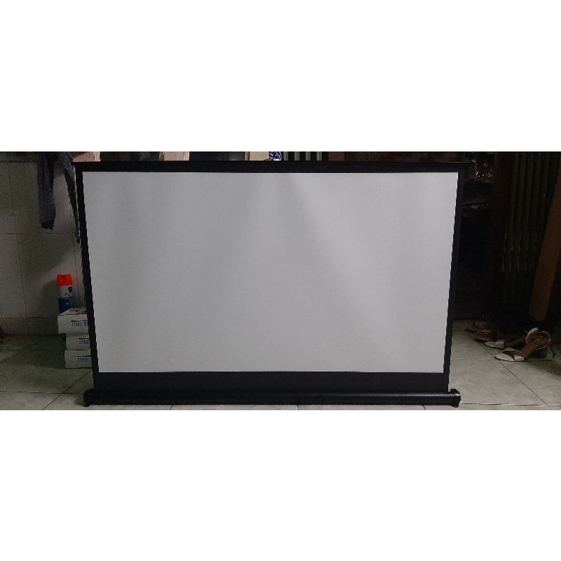 Màn chiếu để sàn di động 50inch 100 x 75 cm