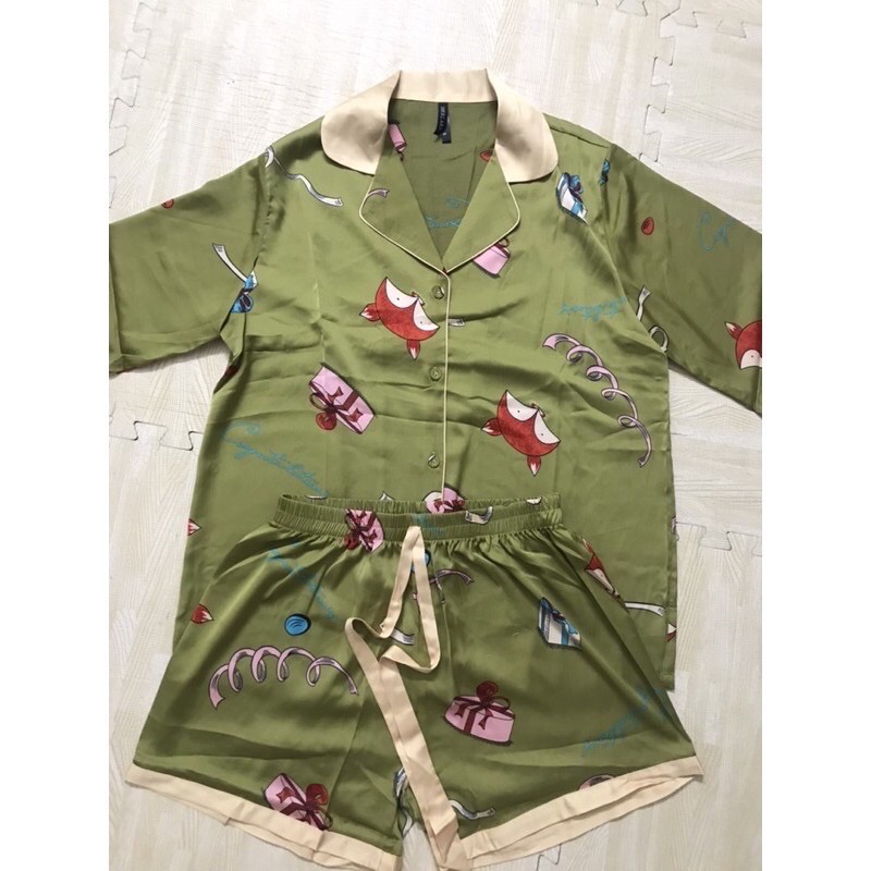 Pijama tay ngắn quần đùi Sherllar 5 lụa satin cao cấp quảng châu