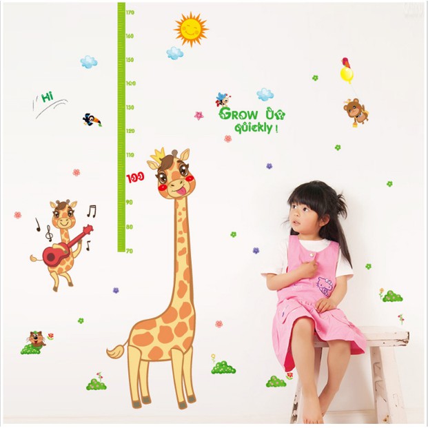 Decal trang tris thước đo Hươu Cao Cổ chơi đàn ( 02 )