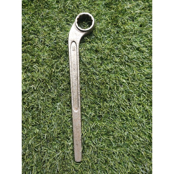 Cờ lê vòng hàng Nhật bãi