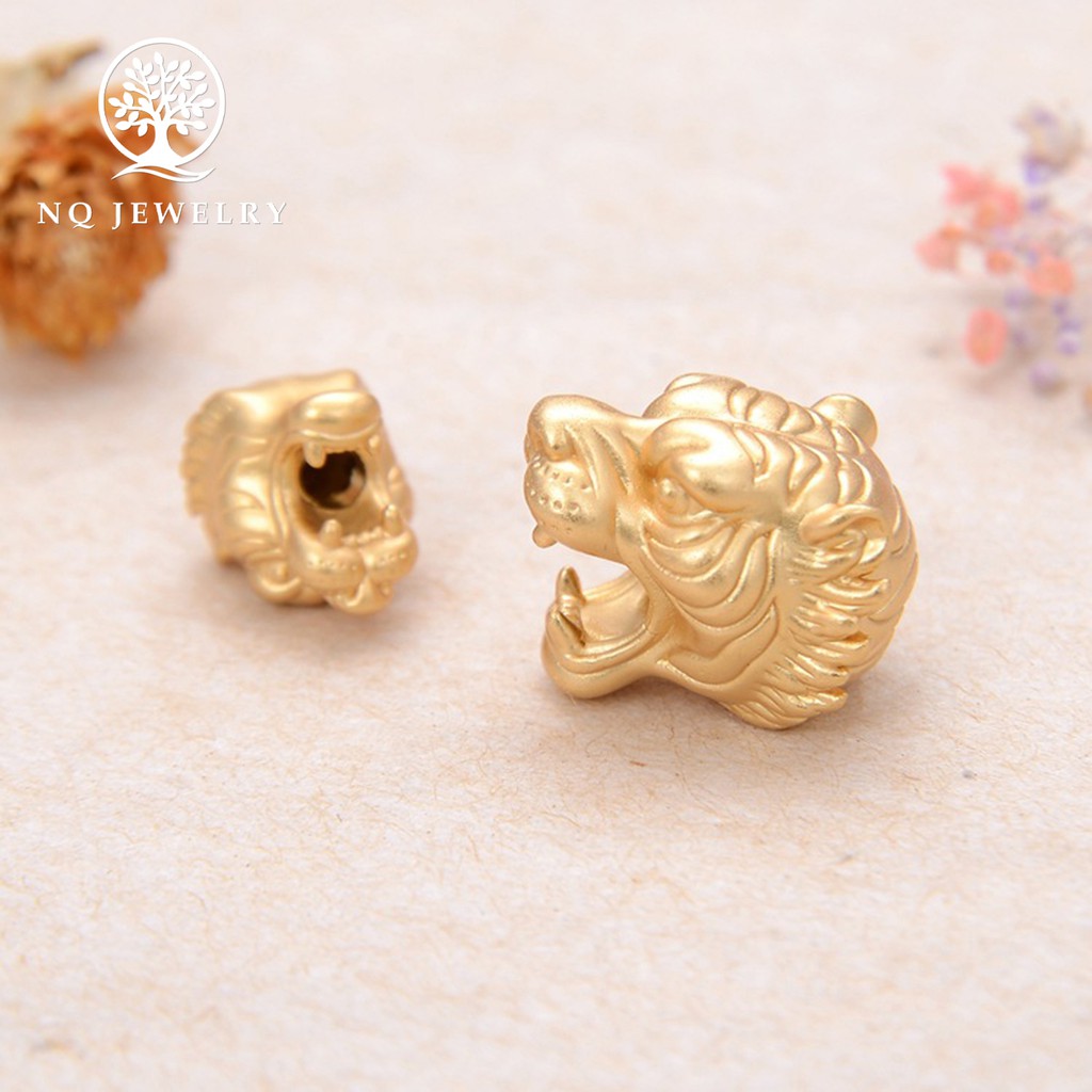 Charm bạc đầu hổ xỏ ngang - NQ Jewelry