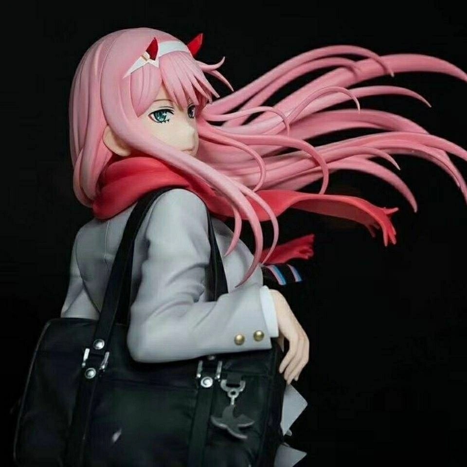 Mô hình nhân vật anime cô gái đáng yêu 02 dành cho trang trí