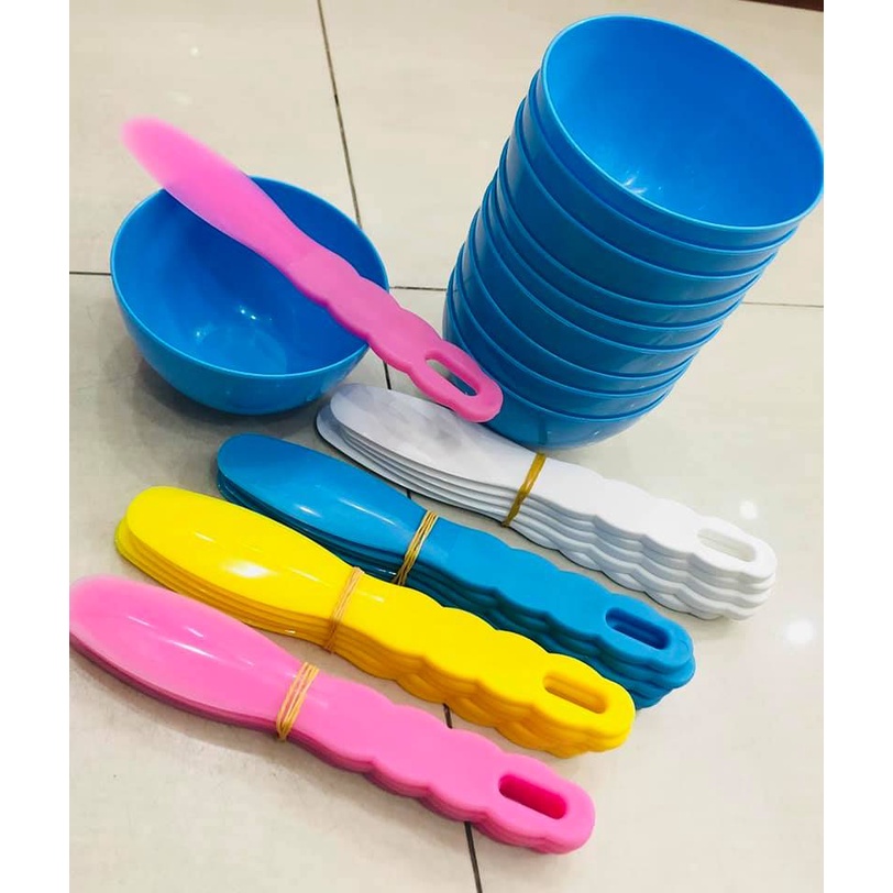 Chén trộn bột tặng kèm bay trộn