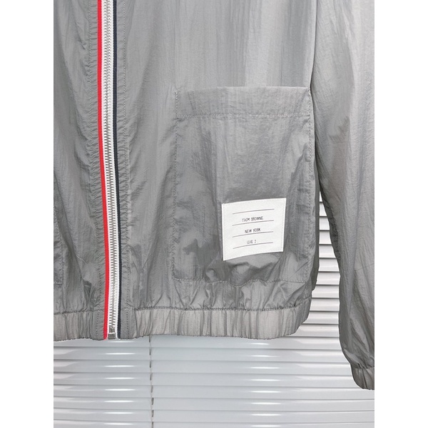 Áo khoác gió mỏng cho nữ thương hiệu Thom Browne cao cấp