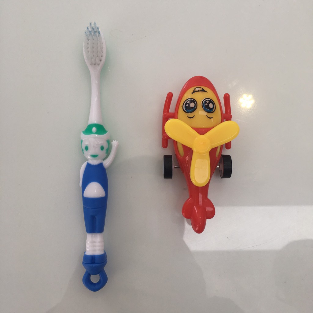 Bàn trải đánh răng trẻ em siêu mềm cao cấp tặng kèm đồ chơi cho bé TD2015-1TOOTHBRUSH