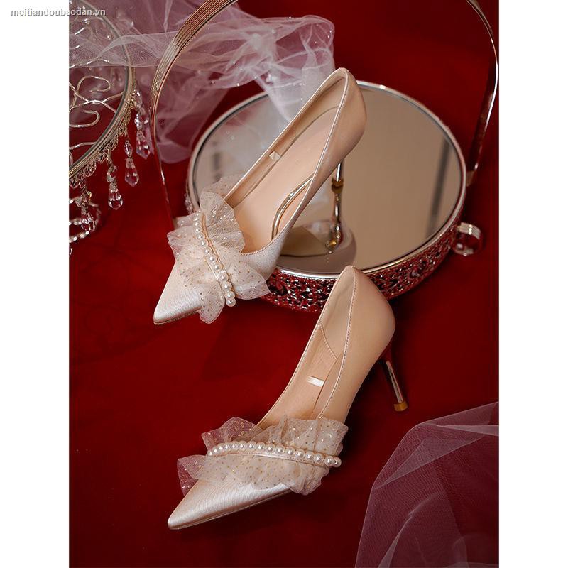 Giày cao gót thời trang cho cô dâu 2021