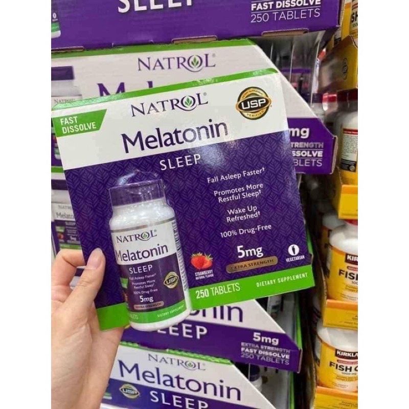 Viên ngậm vị dâu giúp ngủ ngon Natrol Melatonin Sleep 5mg hộp 250 viên của Mỹ