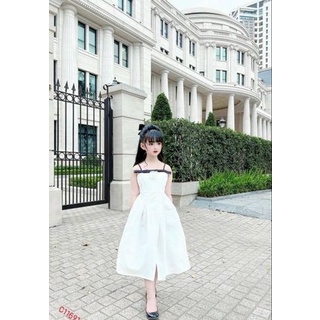 Váy thô kèm tag hoa , hot trend xẻ tẻ form đẹp cho bé từ 18-26kg