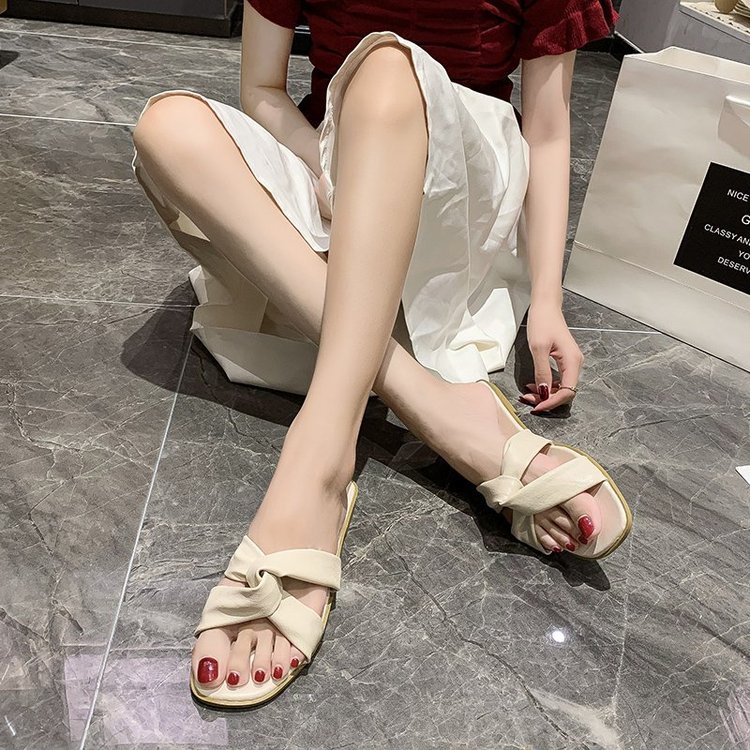 Dép Nữ Mũi Tròn Quai Đan Chéo Thời Trang