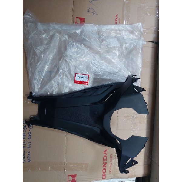 Ốp yếm ổ khóa  winner X V2