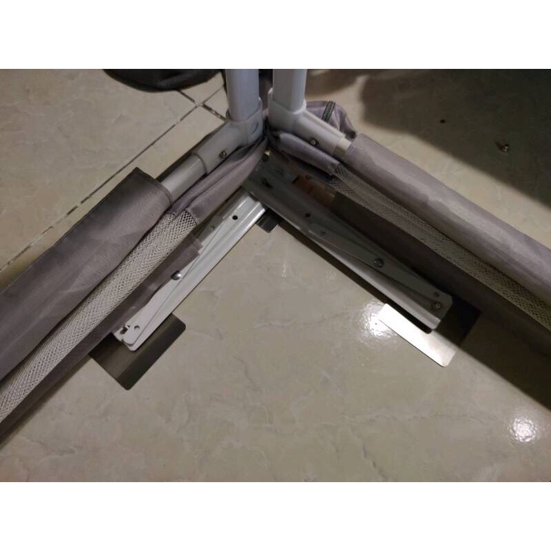 Miếng dán thanh chắn giường inox, miếng dán không cần khoan đục, chịu lực chắc chắn,gắn treo các vật dụng