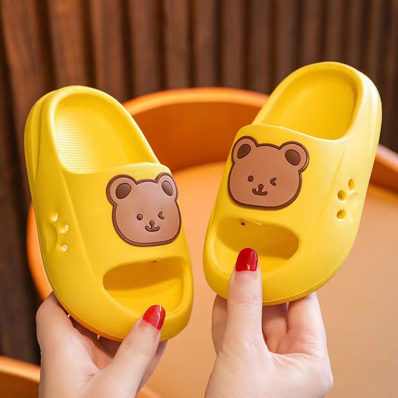 dép lê trẻ em dép bánh mì bé trai bé gái hình gấu thỏ cute chống trơn trượt mềm dẻo êm chân cho bé