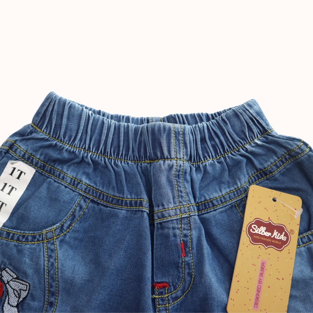 [Mã BMBAU50 giảm 7% đơn 99K] Quần Short Jean Bé Gái Thêu Trái Tim Đỏ SILBER KIDS