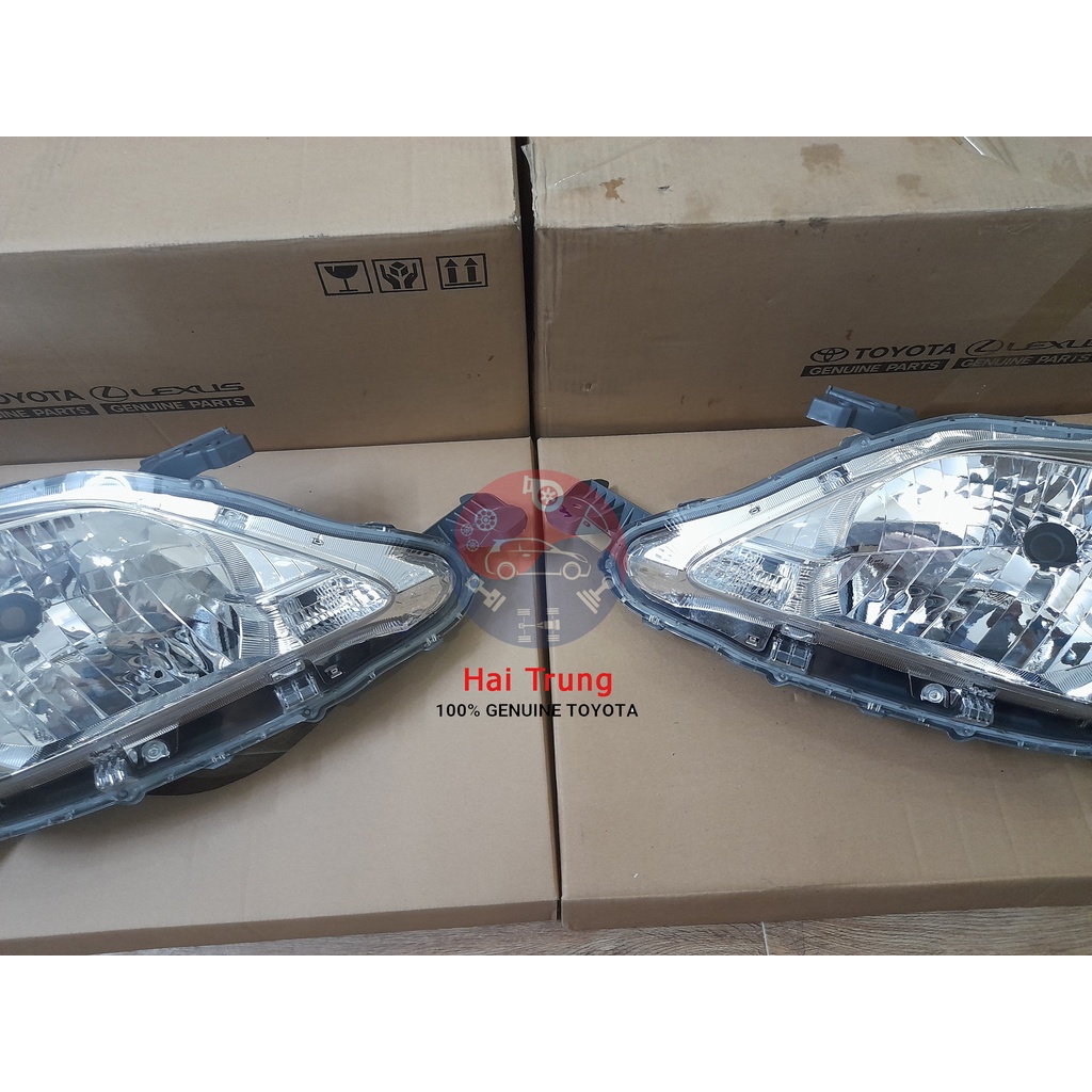 Đèn pha Toyota Innova 2012-2015 chính hãng  | 8113005K20