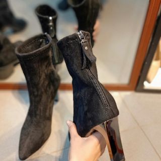 Bốt da lộn cổ cao